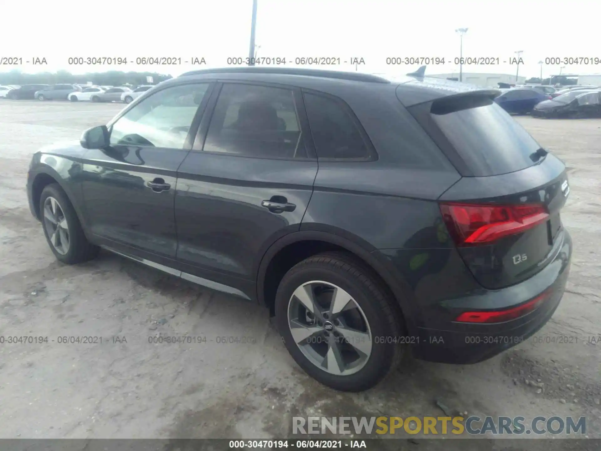 3 Photograph of a damaged car WA1ANAFY4L2111629 AUDI Q5 2020