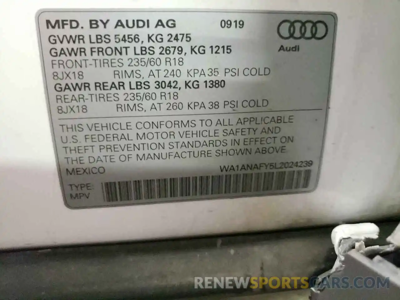 10 Photograph of a damaged car WA1ANAFY5L2024239 AUDI Q5 2020