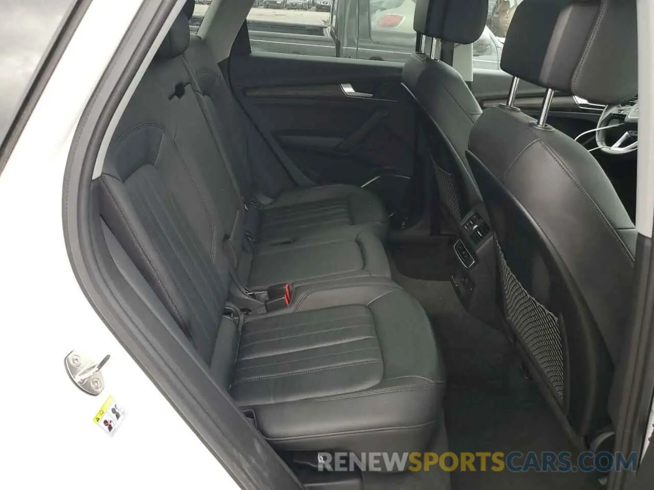 10 Photograph of a damaged car WA1ANAFY5L2034477 AUDI Q5 2020