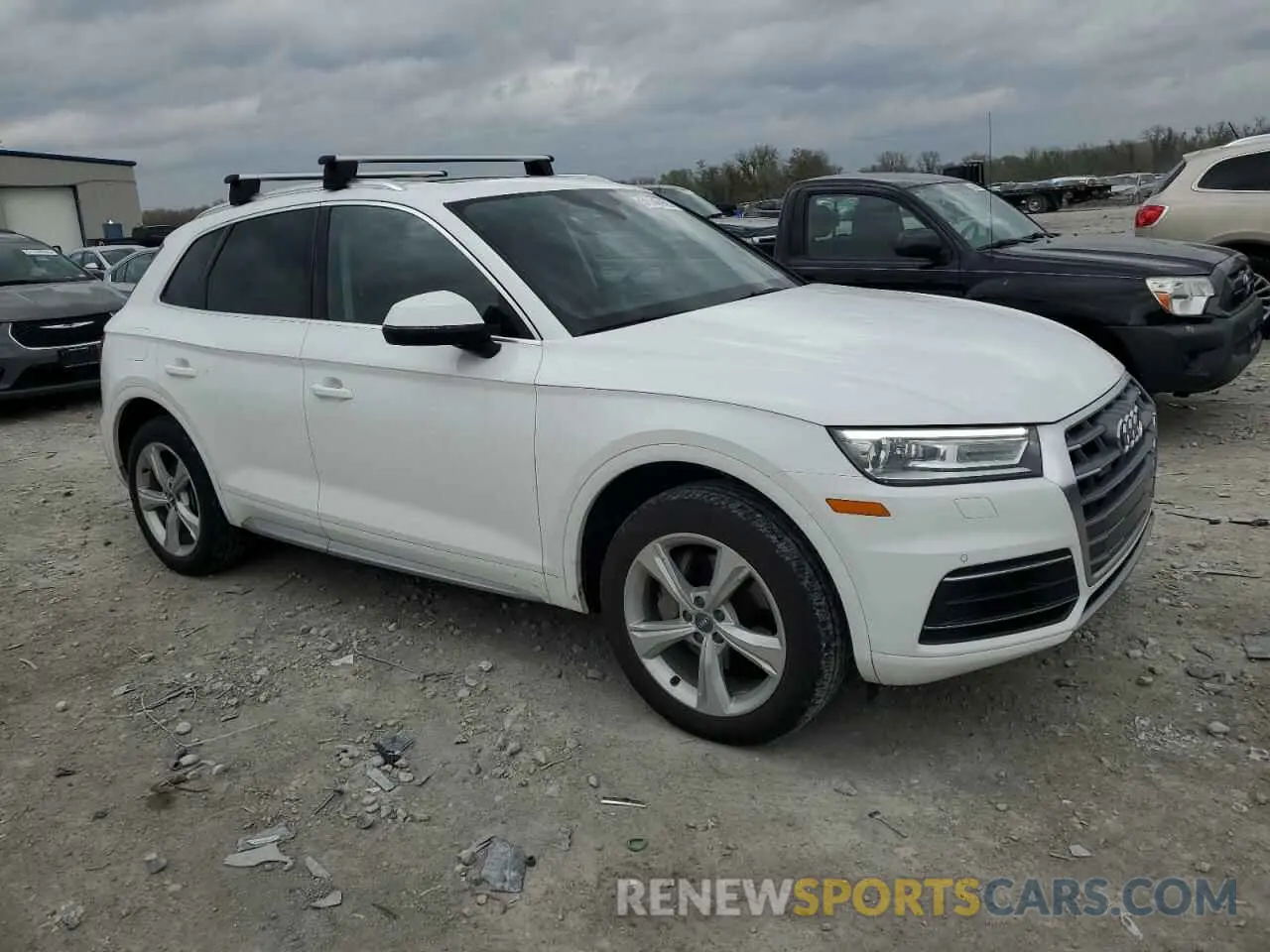 4 Photograph of a damaged car WA1ANAFY5L2034477 AUDI Q5 2020