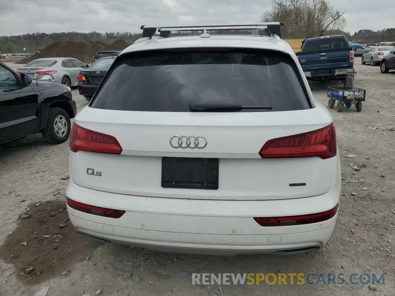 6 Photograph of a damaged car WA1ANAFY5L2034477 AUDI Q5 2020