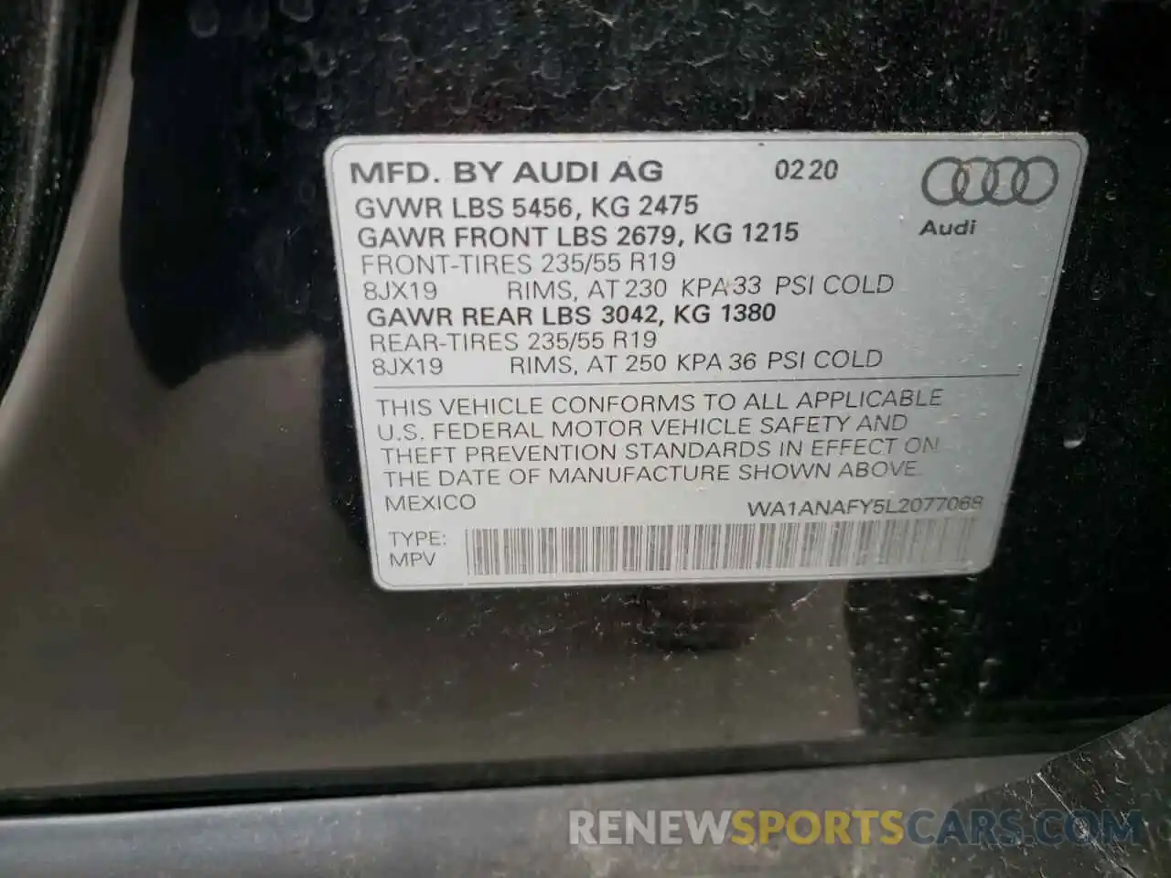 10 Photograph of a damaged car WA1ANAFY5L2077068 AUDI Q5 2020