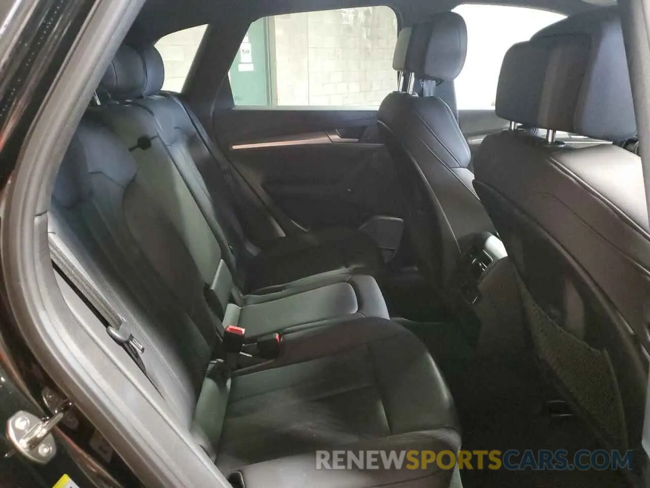11 Photograph of a damaged car WA1ANAFY5L2080245 AUDI Q5 2020