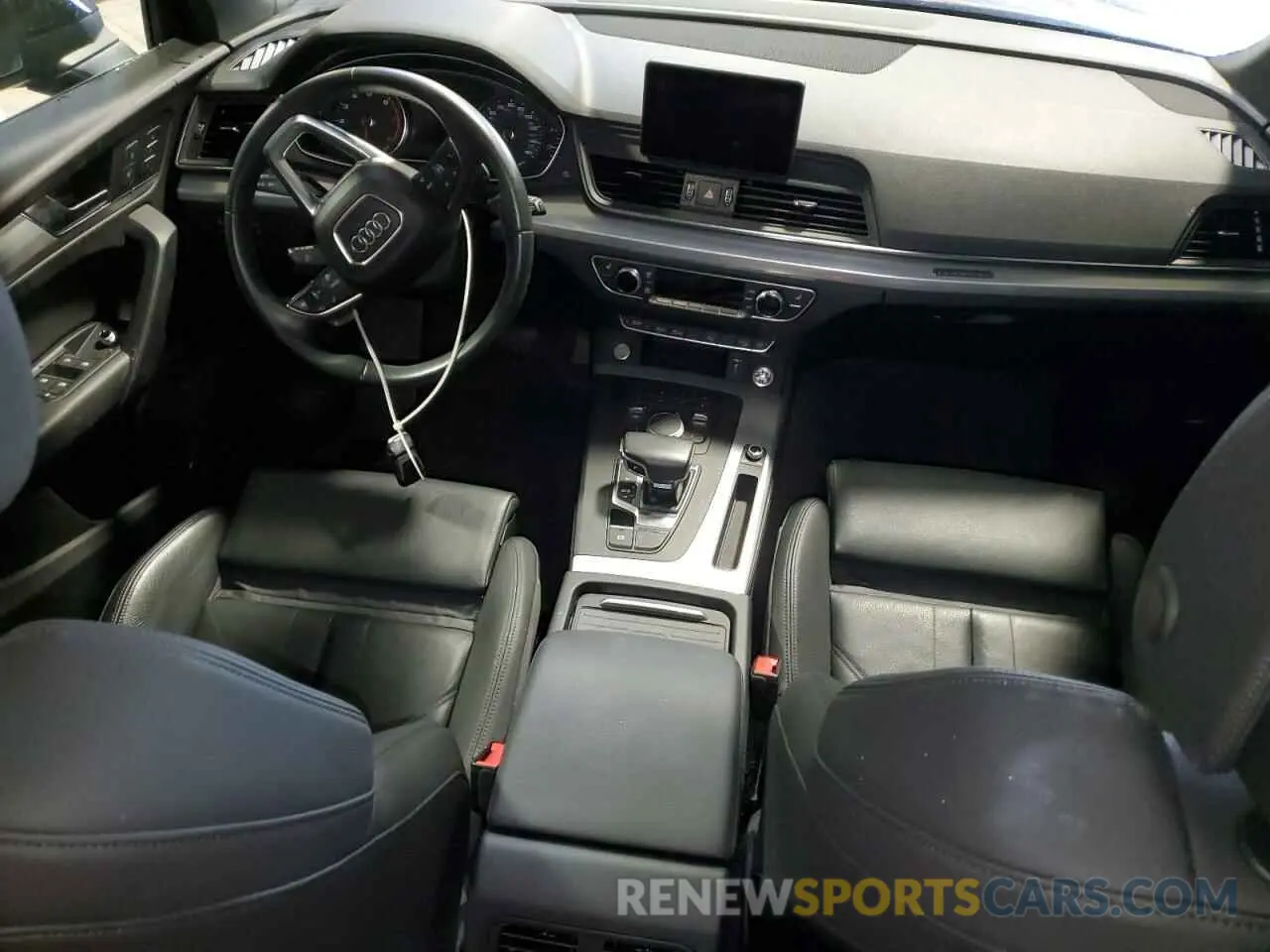 8 Photograph of a damaged car WA1ANAFY5L2080245 AUDI Q5 2020