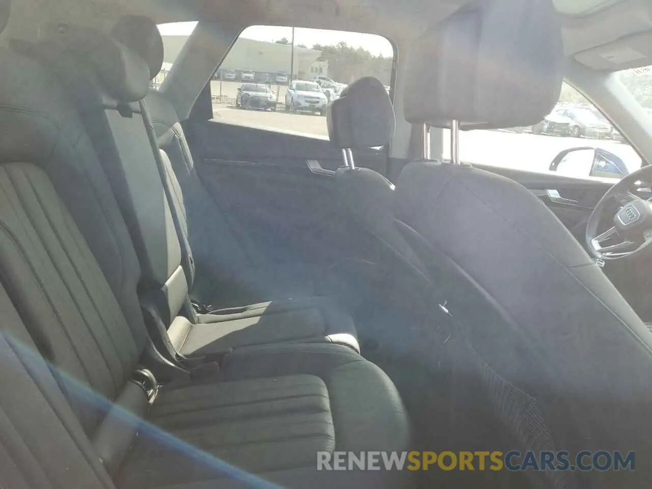11 Photograph of a damaged car WA1ANAFY5L2084358 AUDI Q5 2020