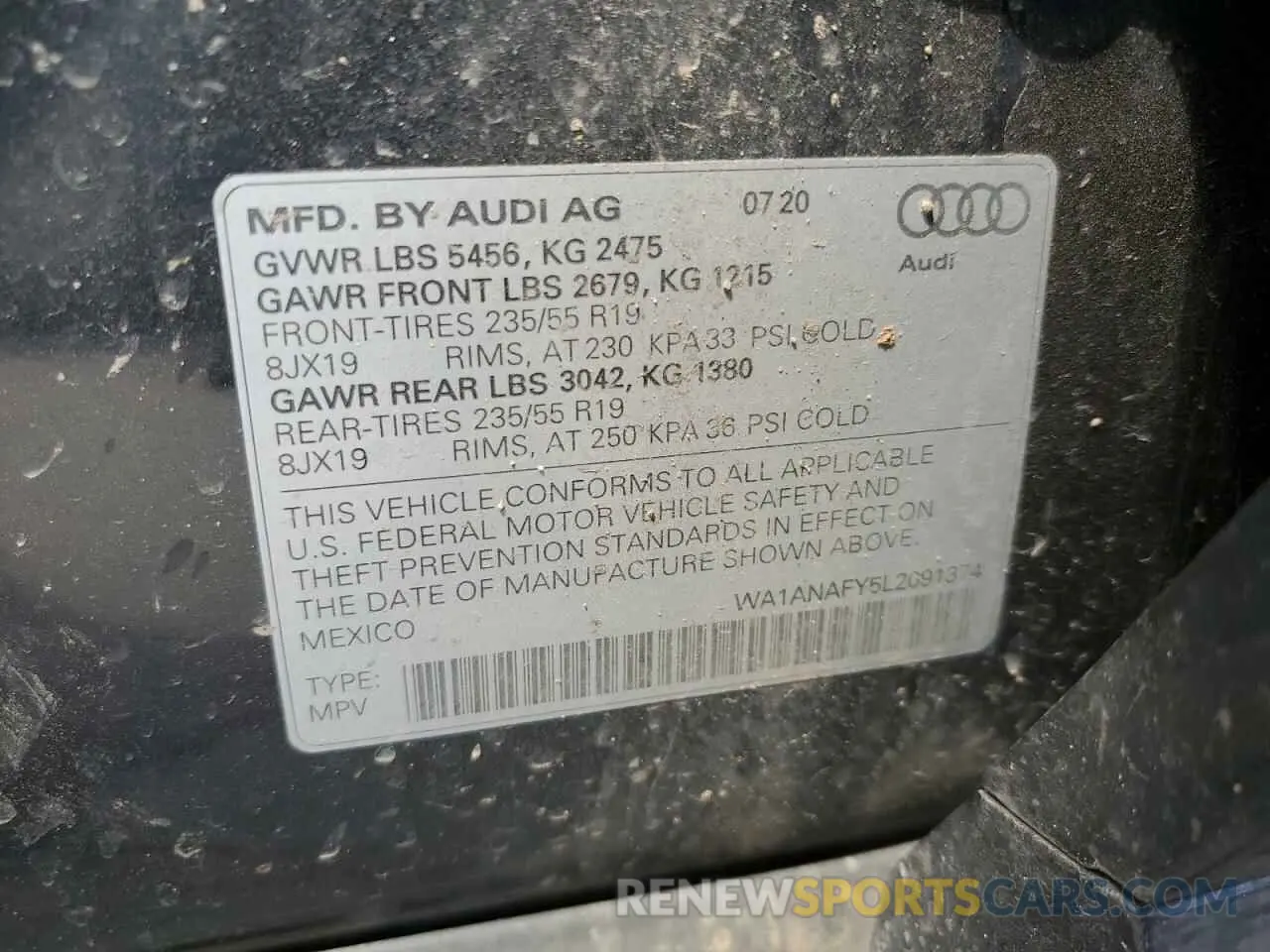 13 Photograph of a damaged car WA1ANAFY5L2091374 AUDI Q5 2020