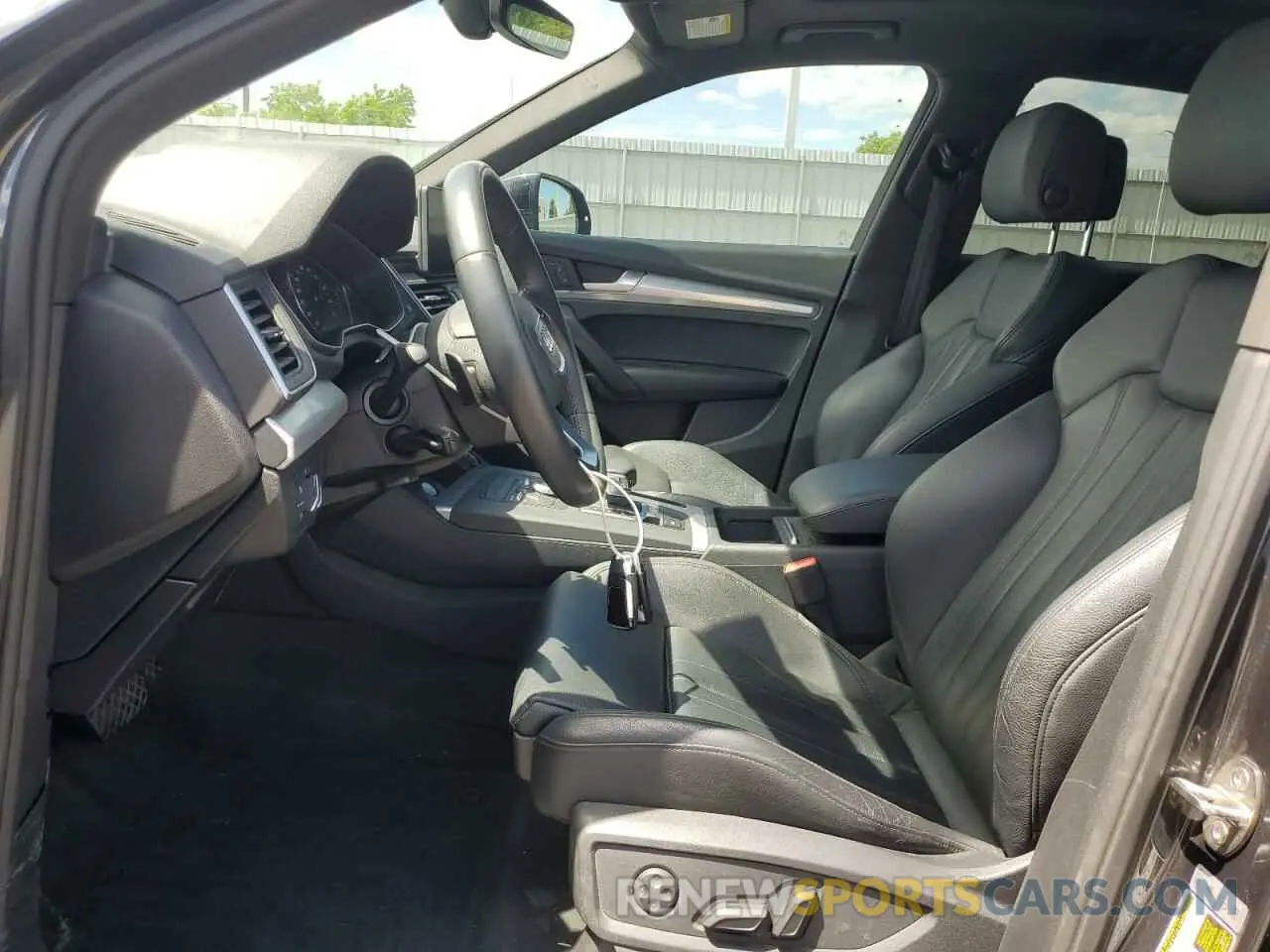 7 Photograph of a damaged car WA1ANAFY5L2091374 AUDI Q5 2020
