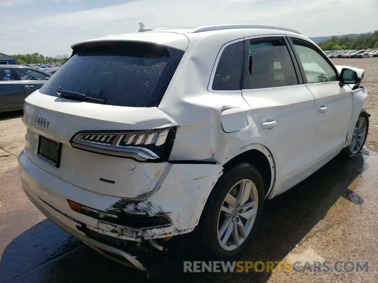 4 Photograph of a damaged car WA1ANAFY5L2111252 AUDI Q5 2020