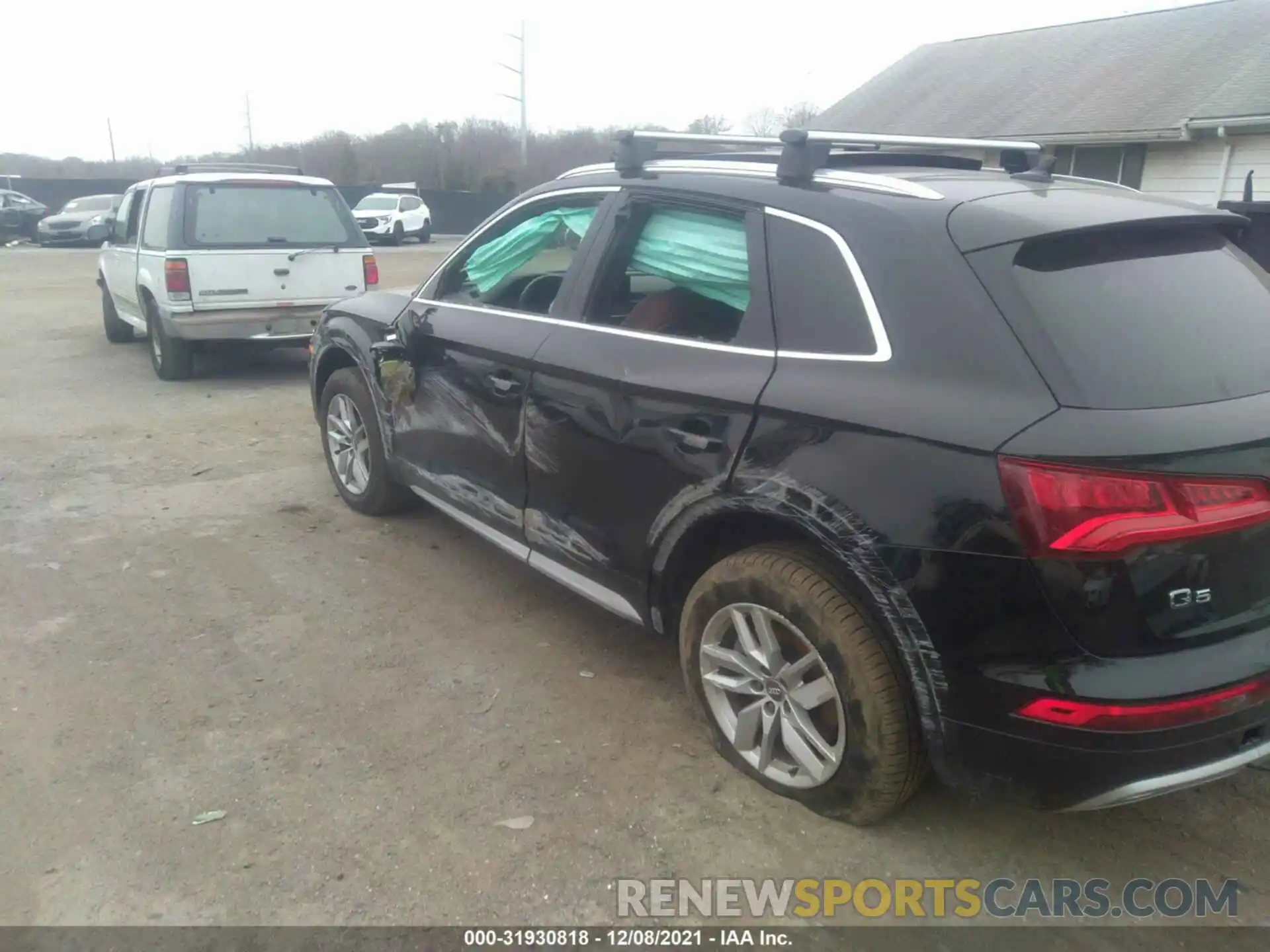 6 Photograph of a damaged car WA1ANAFY5L2115544 AUDI Q5 2020