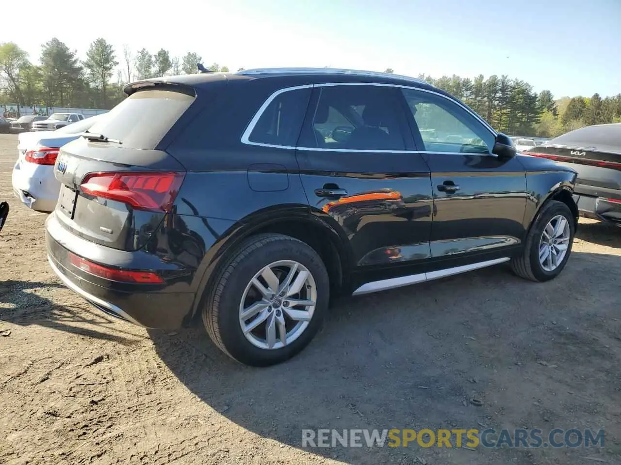 3 Photograph of a damaged car WA1ANAFY6L2021138 AUDI Q5 2020
