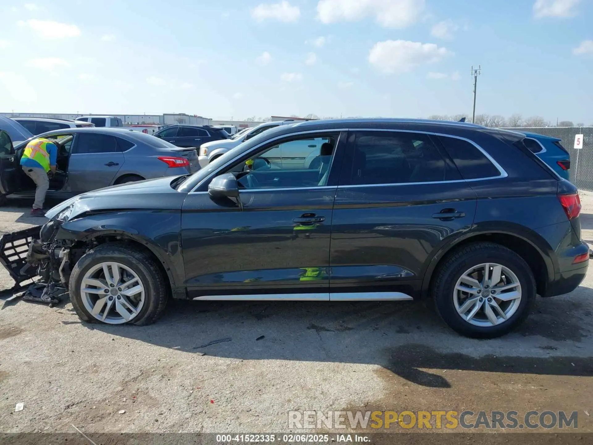 14 Photograph of a damaged car WA1ANAFY6L2030406 AUDI Q5 2020