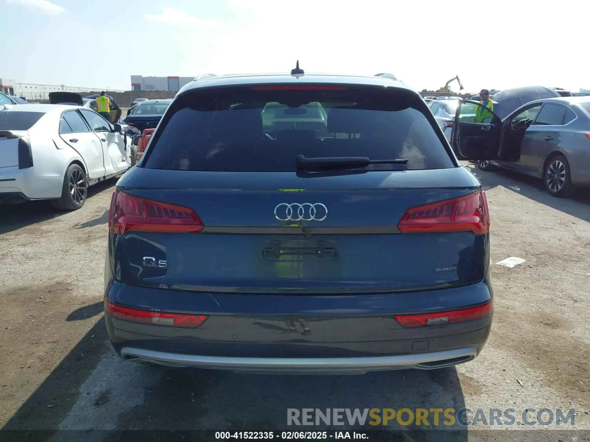 16 Photograph of a damaged car WA1ANAFY6L2030406 AUDI Q5 2020