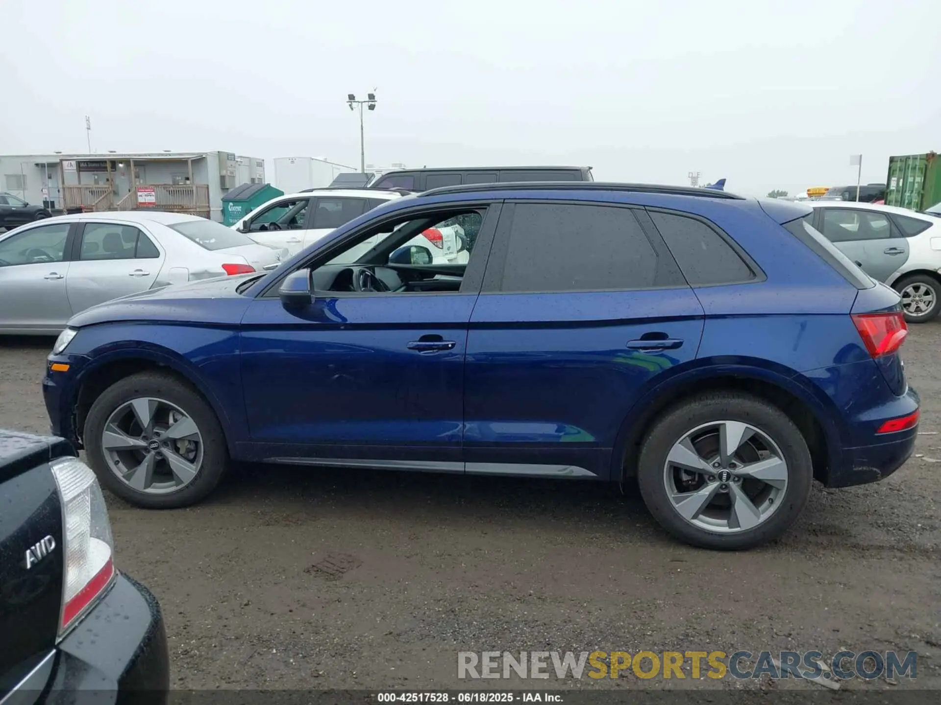 14 Photograph of a damaged car WA1ANAFY6L2075135 AUDI Q5 2020