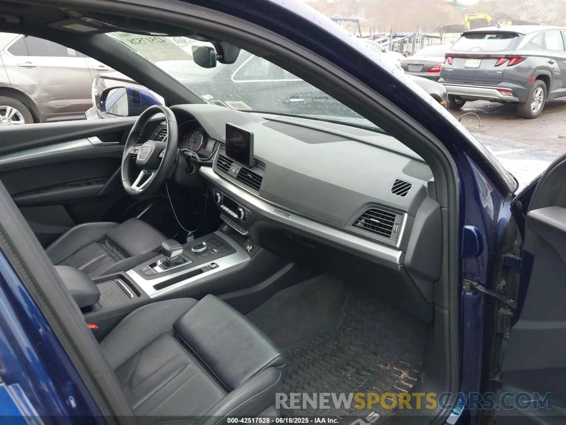 5 Photograph of a damaged car WA1ANAFY6L2075135 AUDI Q5 2020
