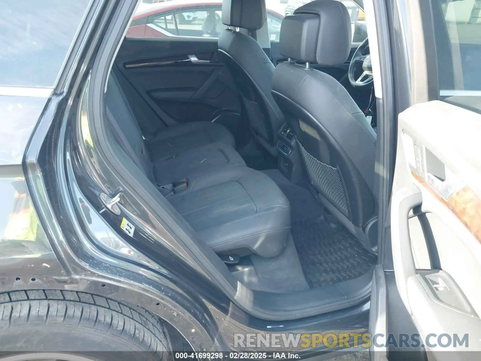 8 Photograph of a damaged car WA1ANAFY6L2083087 AUDI Q5 2020