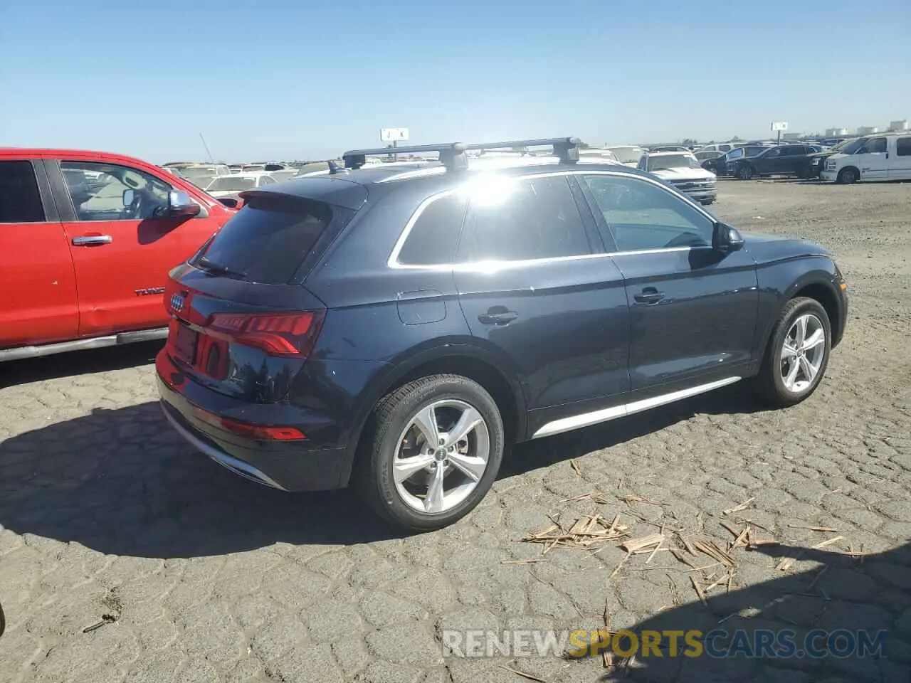 3 Photograph of a damaged car WA1ANAFY7L2022721 AUDI Q5 2020