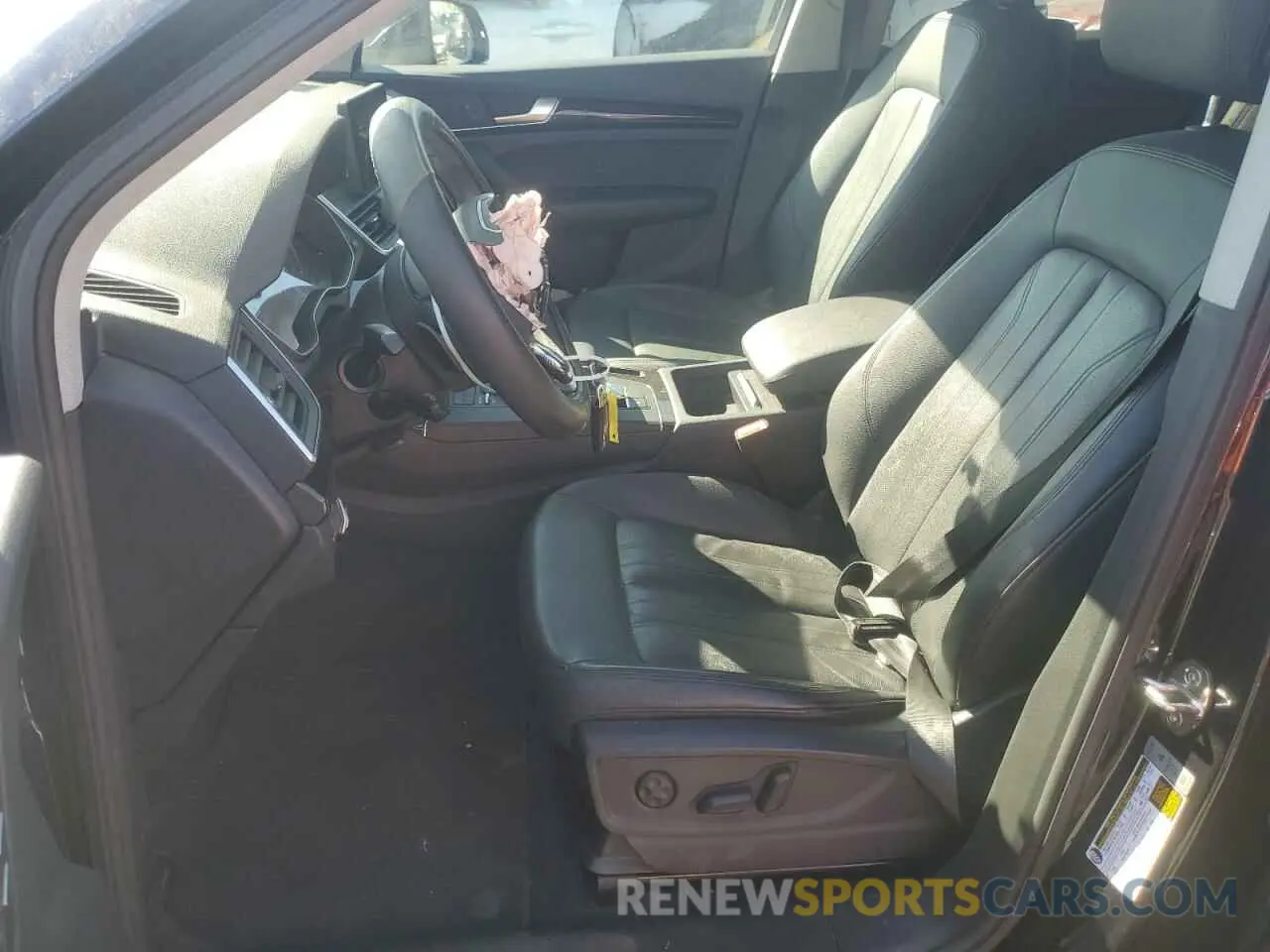 7 Photograph of a damaged car WA1ANAFY7L2022721 AUDI Q5 2020