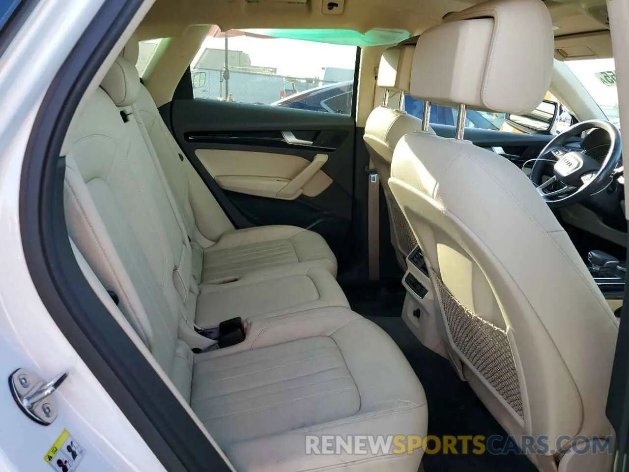 11 Photograph of a damaged car WA1ANAFY7L2037803 AUDI Q5 2020