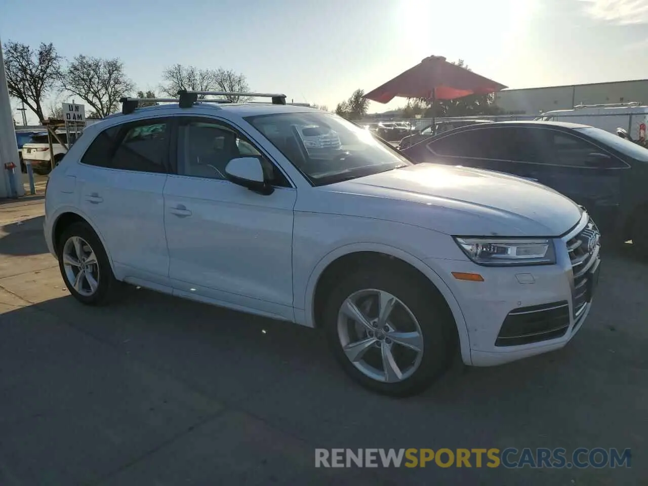 4 Photograph of a damaged car WA1ANAFY7L2037803 AUDI Q5 2020