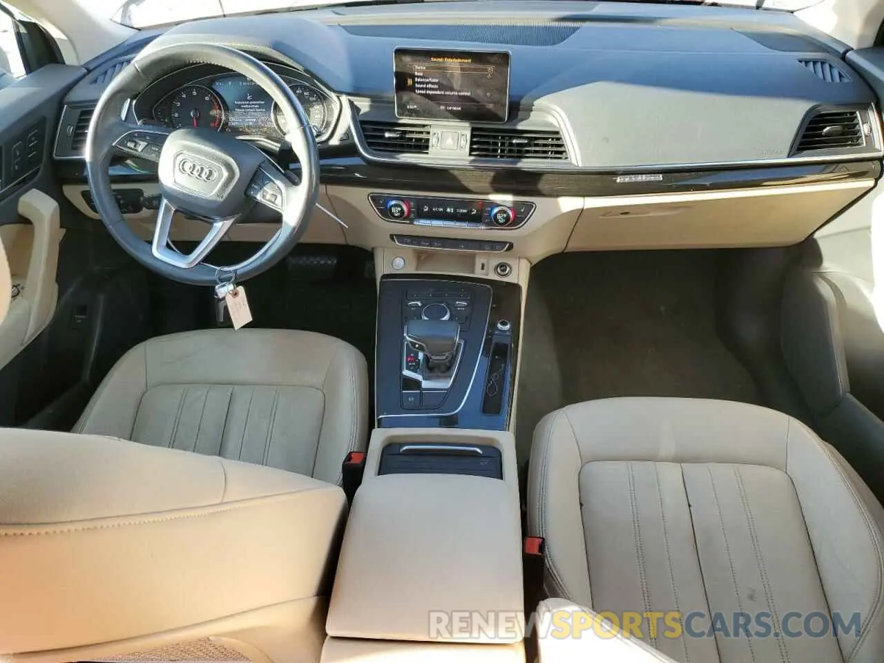 8 Photograph of a damaged car WA1ANAFY7L2037803 AUDI Q5 2020