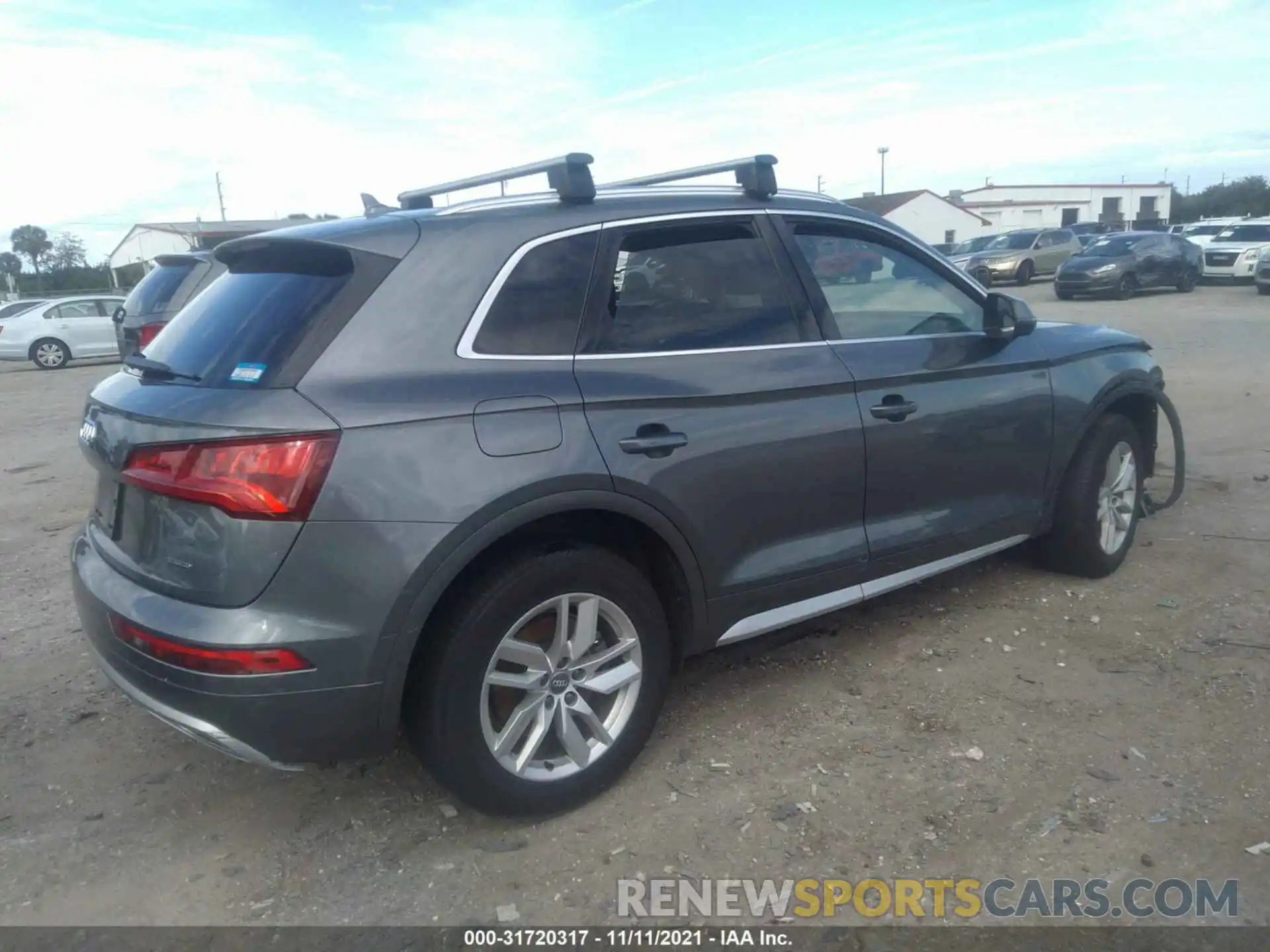 4 Photograph of a damaged car WA1ANAFY7L2075595 AUDI Q5 2020