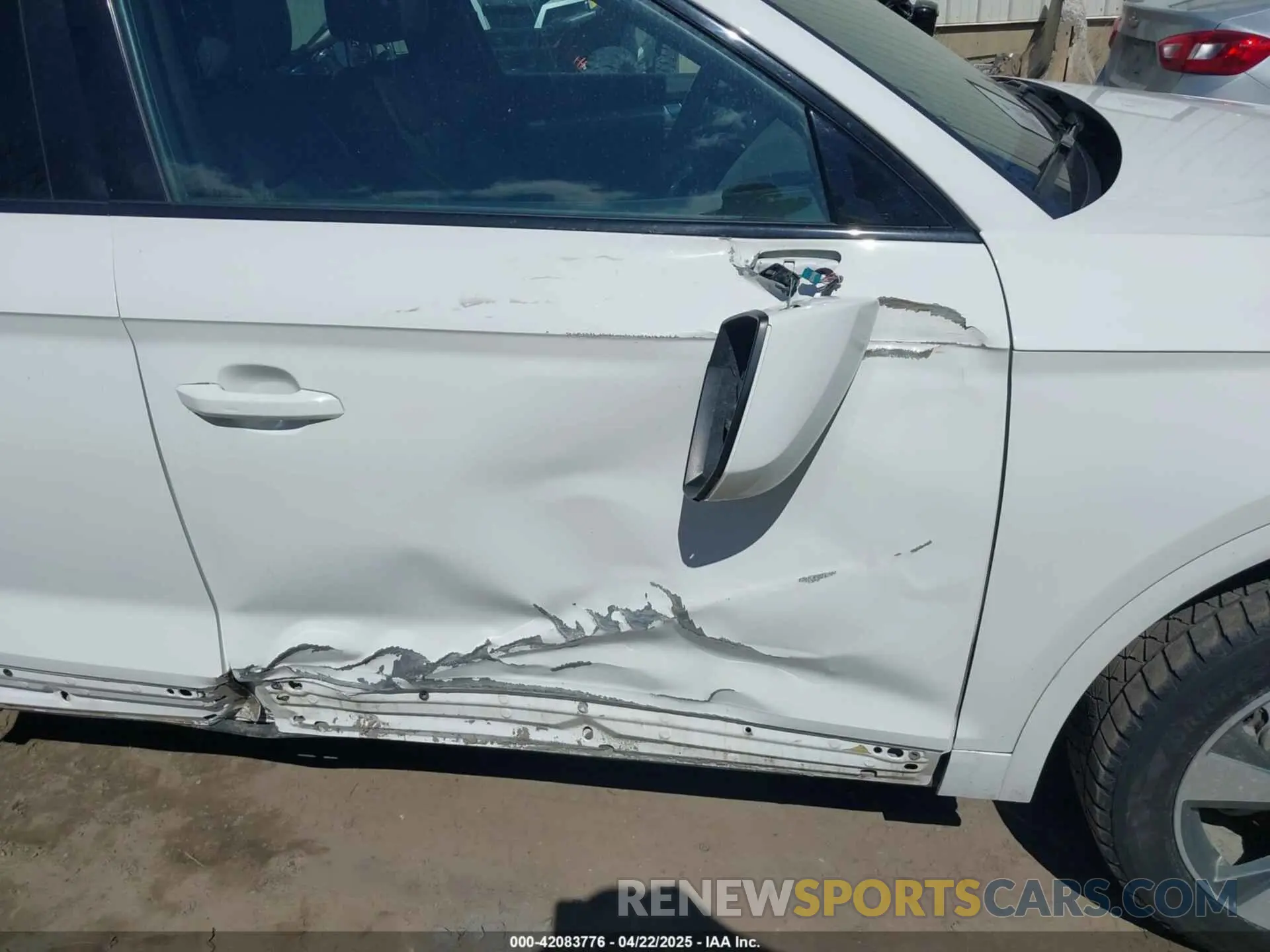 6 Photograph of a damaged car WA1ANAFY7L2111477 AUDI Q5 2020