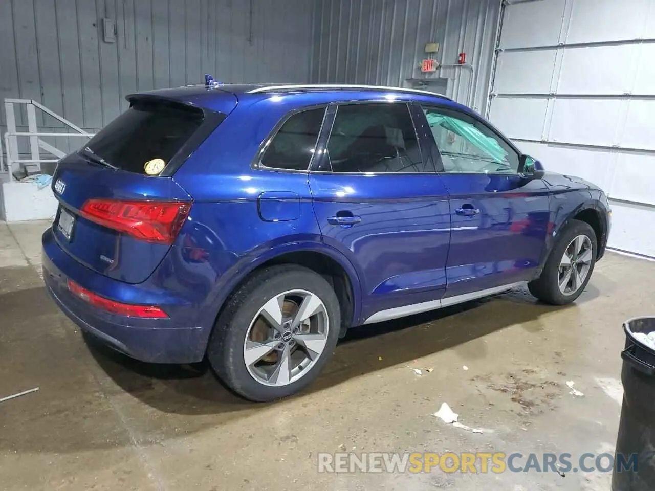 3 Photograph of a damaged car WA1ANAFY7L2116226 AUDI Q5 2020