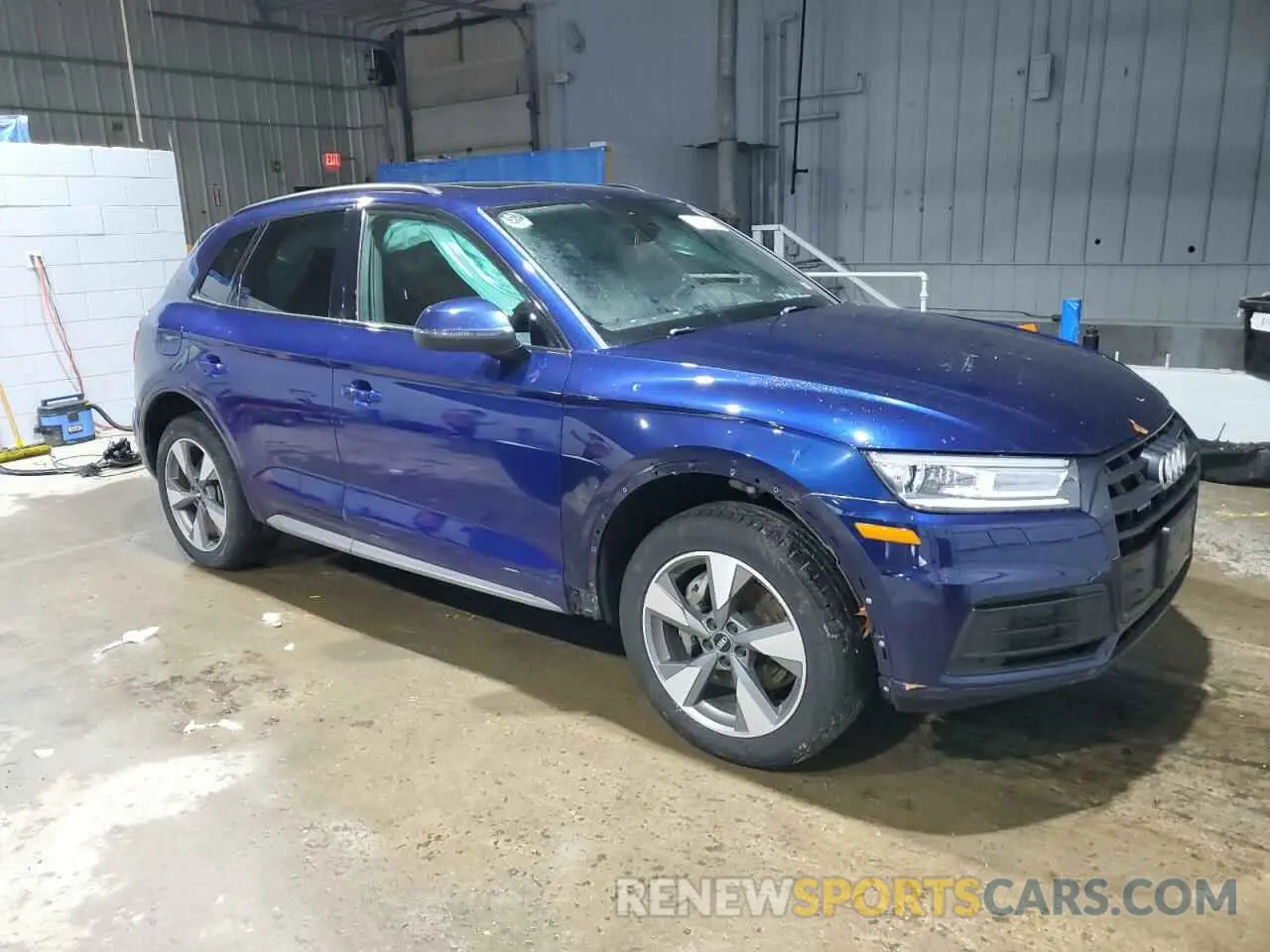4 Photograph of a damaged car WA1ANAFY7L2116226 AUDI Q5 2020