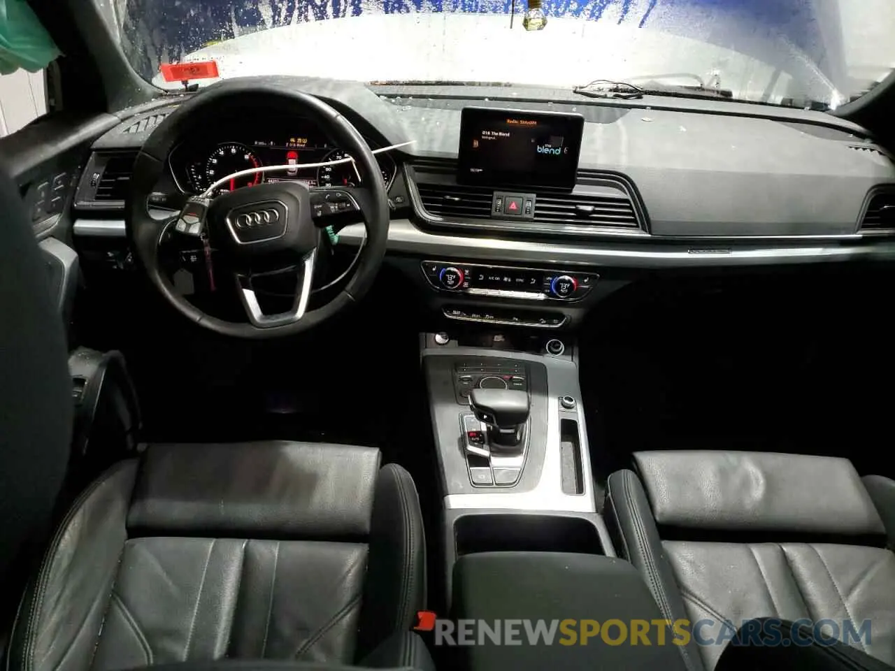 8 Photograph of a damaged car WA1ANAFY7L2116226 AUDI Q5 2020