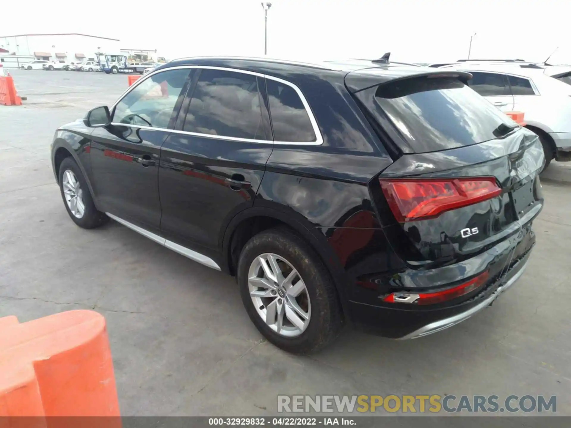 3 Photograph of a damaged car WA1ANAFY8L2028933 AUDI Q5 2020