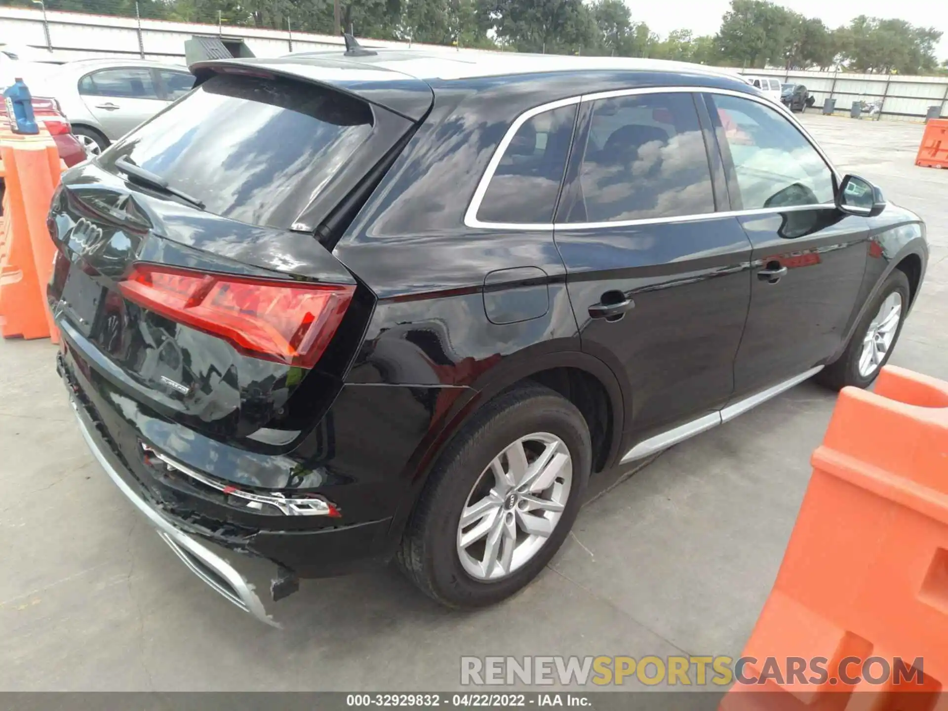 4 Photograph of a damaged car WA1ANAFY8L2028933 AUDI Q5 2020