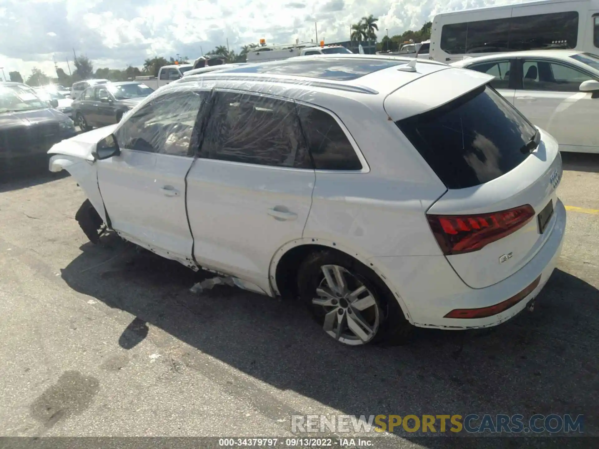 3 Photograph of a damaged car WA1ANAFY8L2031959 AUDI Q5 2020