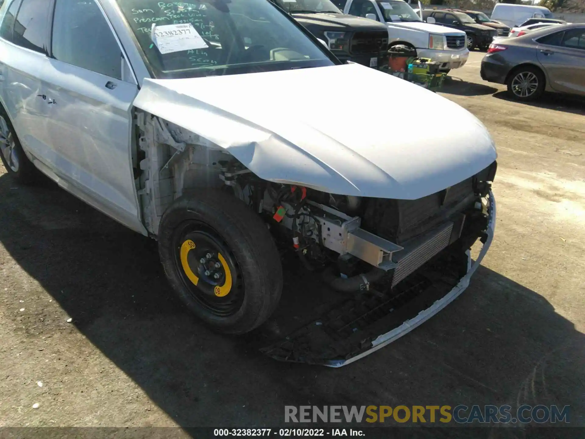 6 Photograph of a damaged car WA1ANAFY8L2064766 AUDI Q5 2020