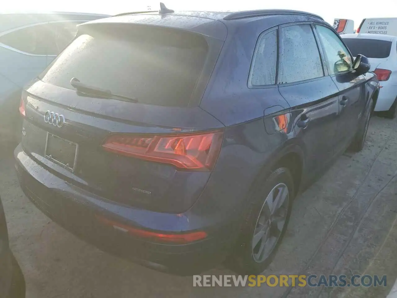 3 Photograph of a damaged car WA1ANAFY8L2113870 AUDI Q5 2020