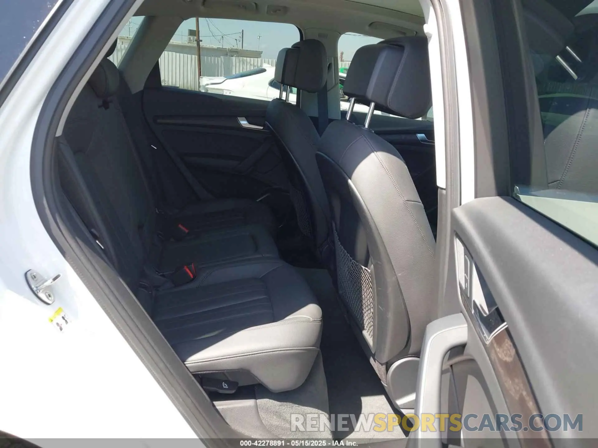 8 Photograph of a damaged car WA1ANAFY9L2029945 AUDI Q5 2020