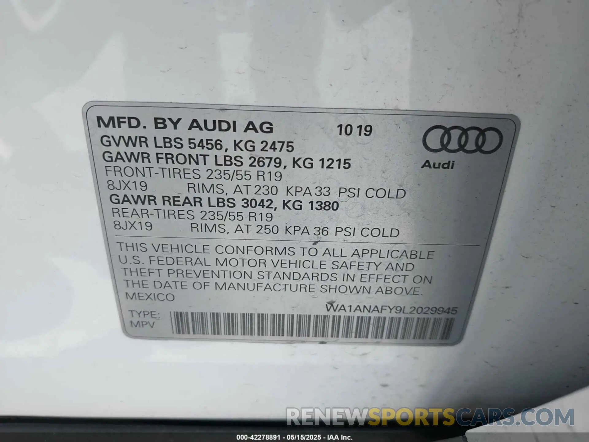 9 Photograph of a damaged car WA1ANAFY9L2029945 AUDI Q5 2020