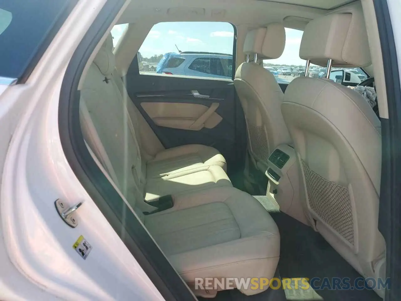 11 Photograph of a damaged car WA1ANAFY9L2064002 AUDI Q5 2020