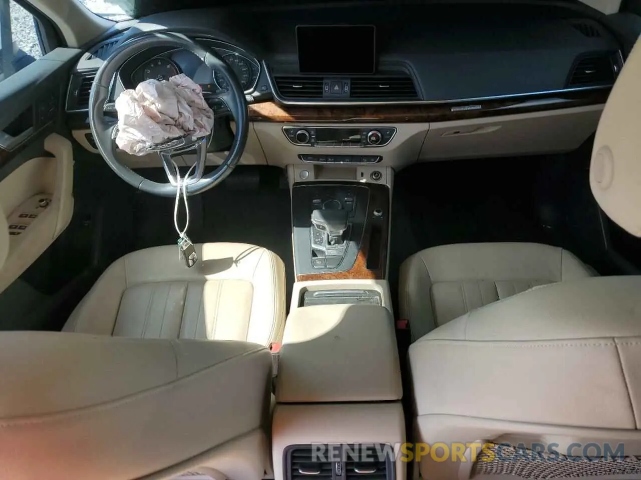 8 Photograph of a damaged car WA1ANAFY9L2064002 AUDI Q5 2020