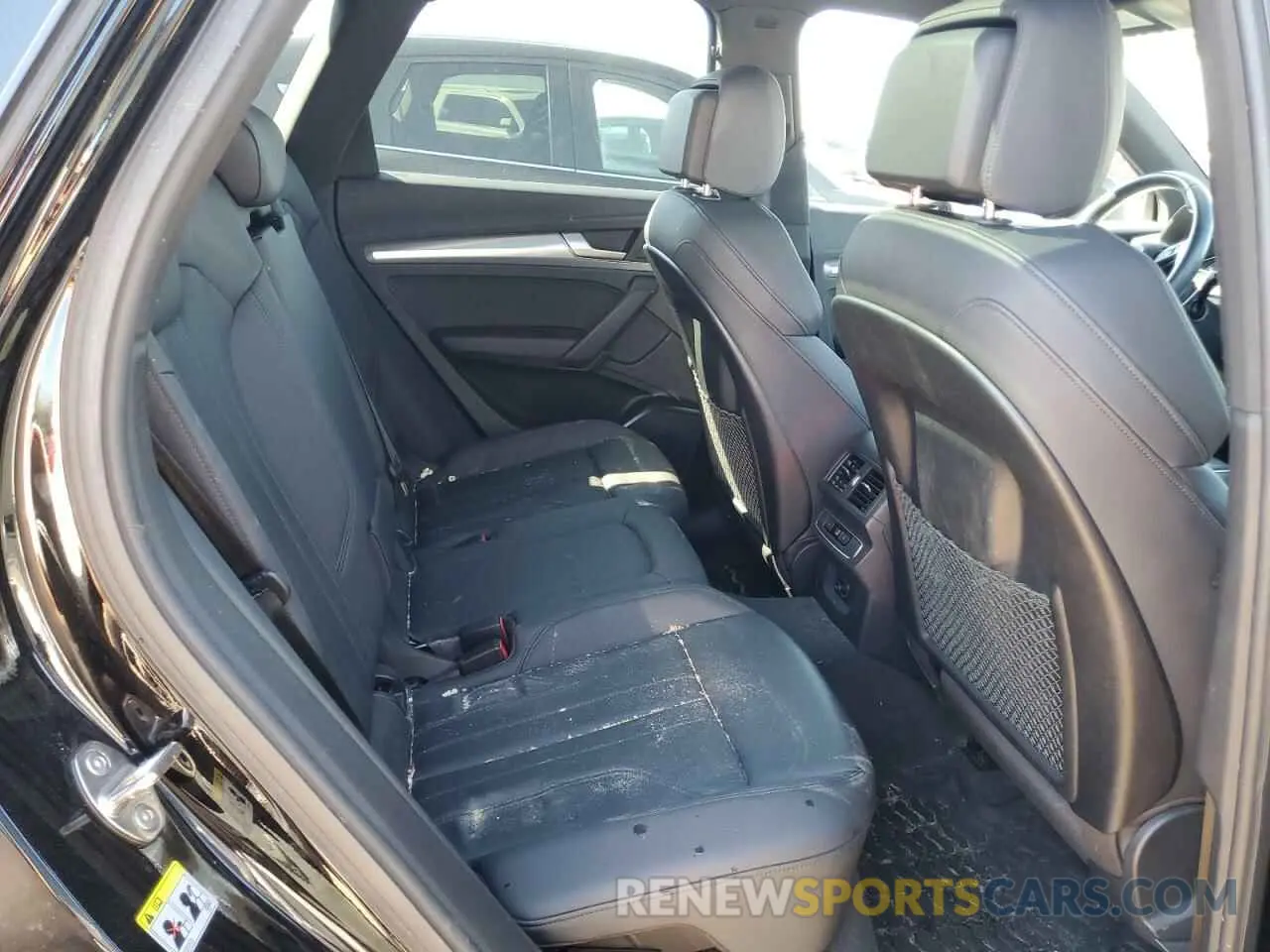 11 Photograph of a damaged car WA1ANAFY9L2085142 AUDI Q5 2020