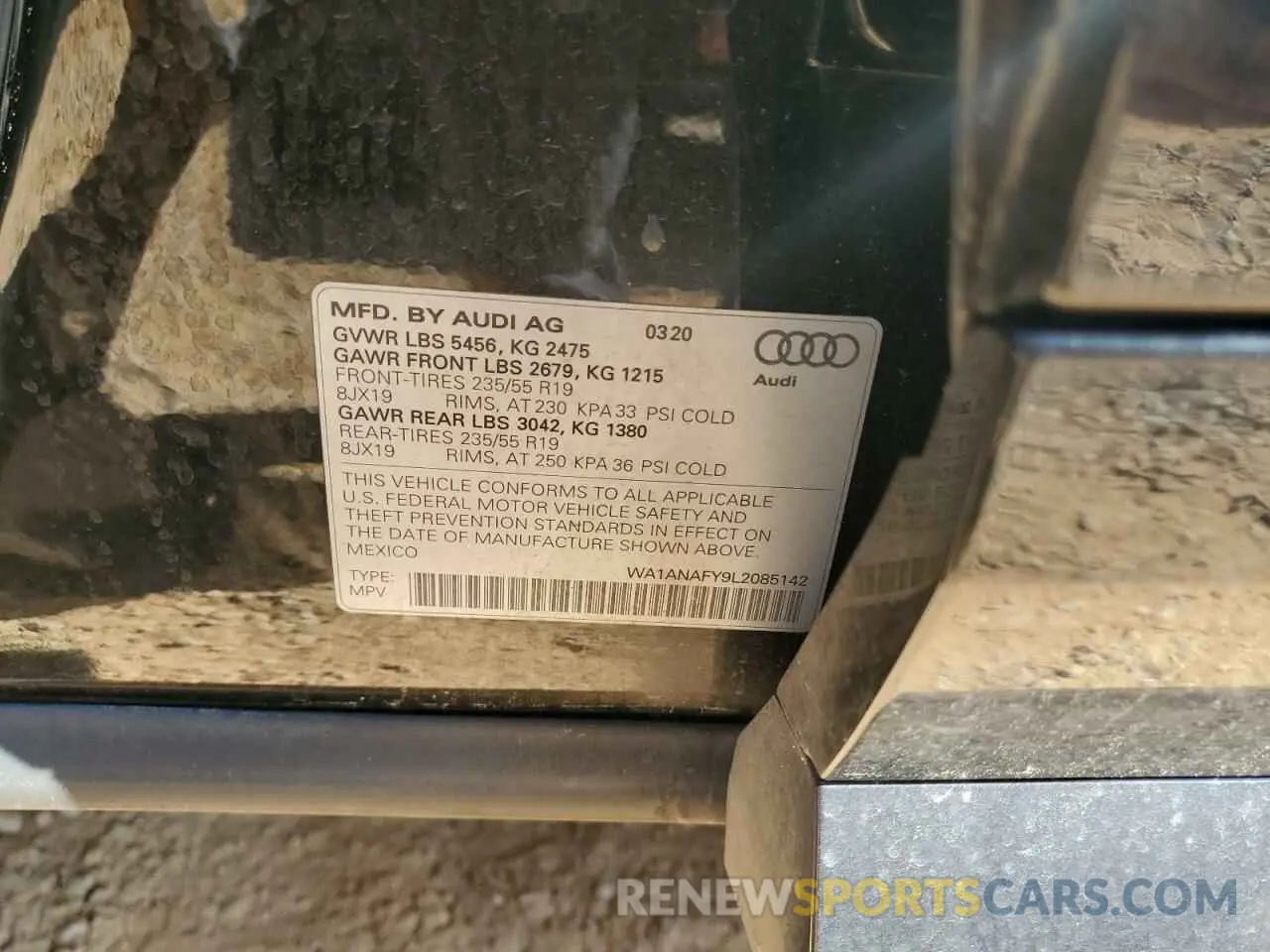 13 Photograph of a damaged car WA1ANAFY9L2085142 AUDI Q5 2020