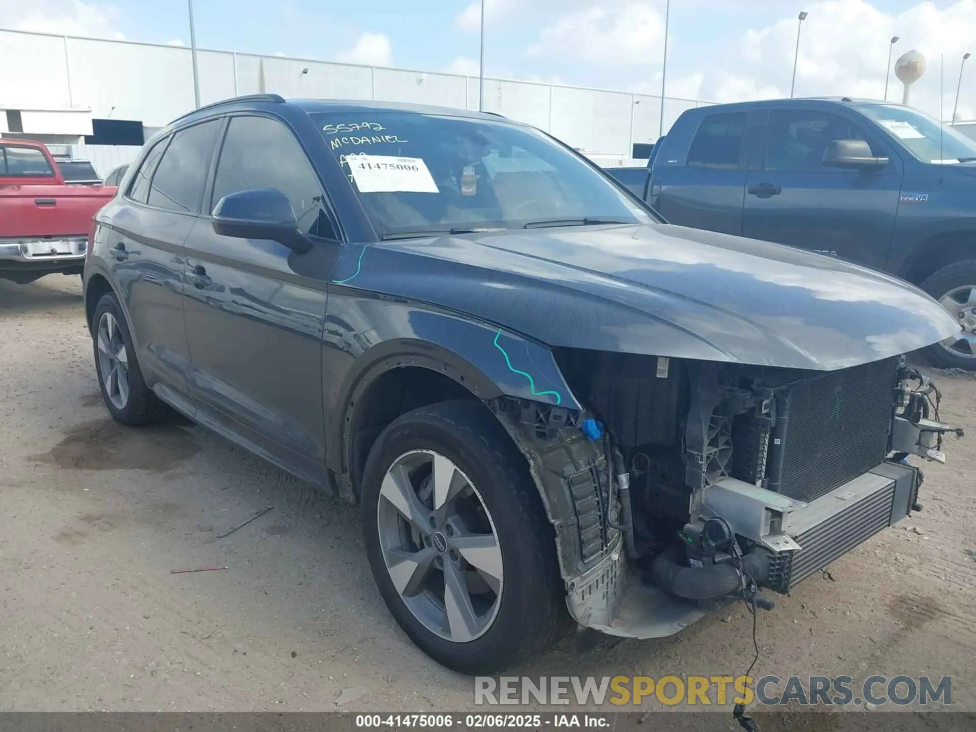 1 Photograph of a damaged car WA1ANAFY9L2108404 AUDI Q5 2020
