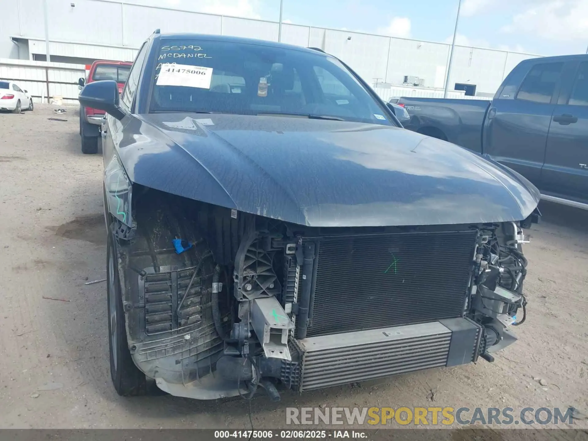 13 Photograph of a damaged car WA1ANAFY9L2108404 AUDI Q5 2020