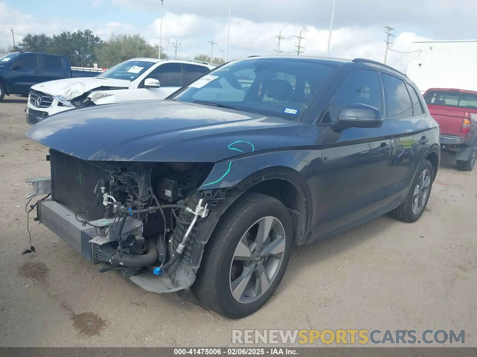 2 Photograph of a damaged car WA1ANAFY9L2108404 AUDI Q5 2020