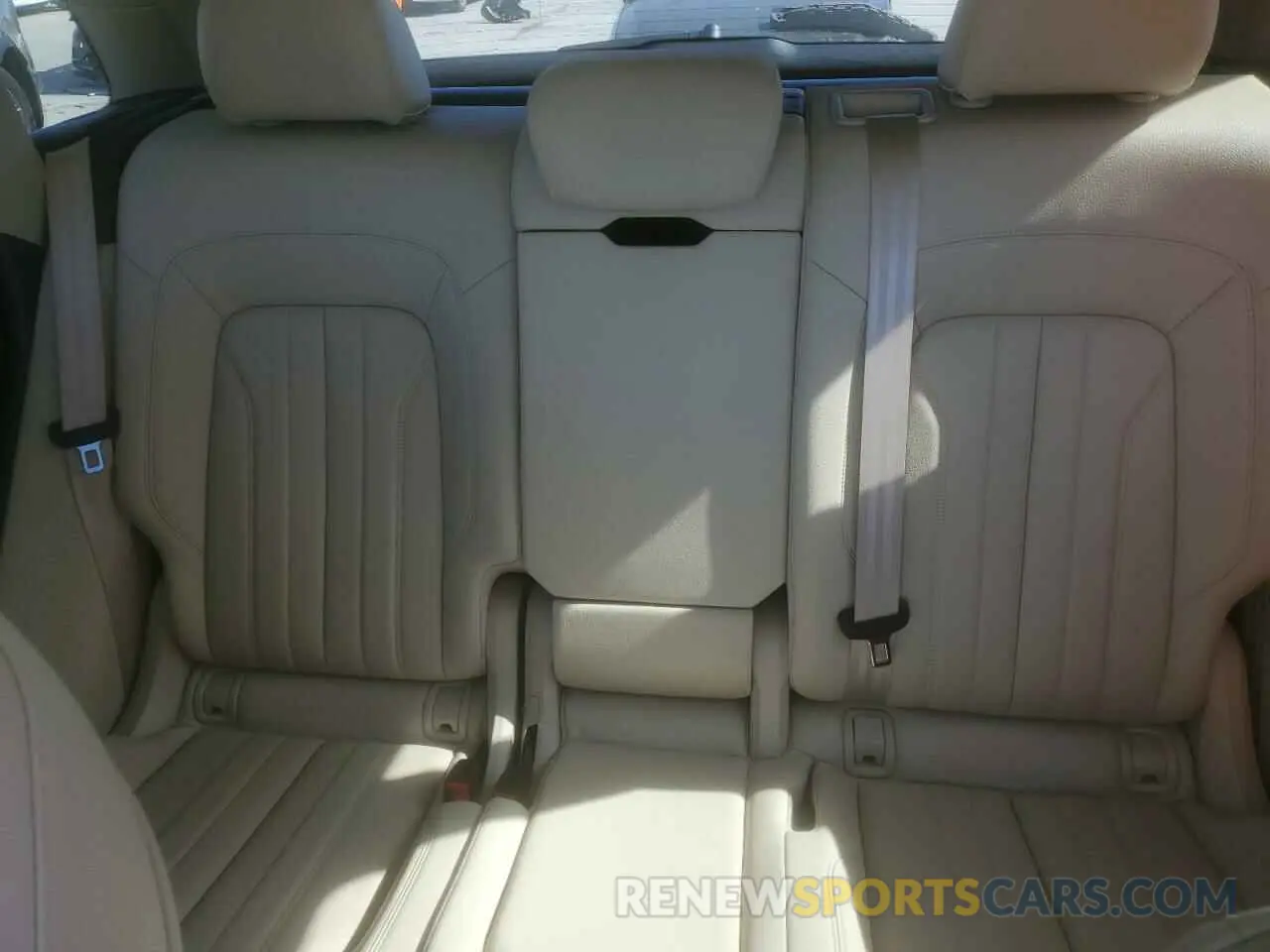 10 Photograph of a damaged car WA1ANAFY9L2113778 AUDI Q5 2020