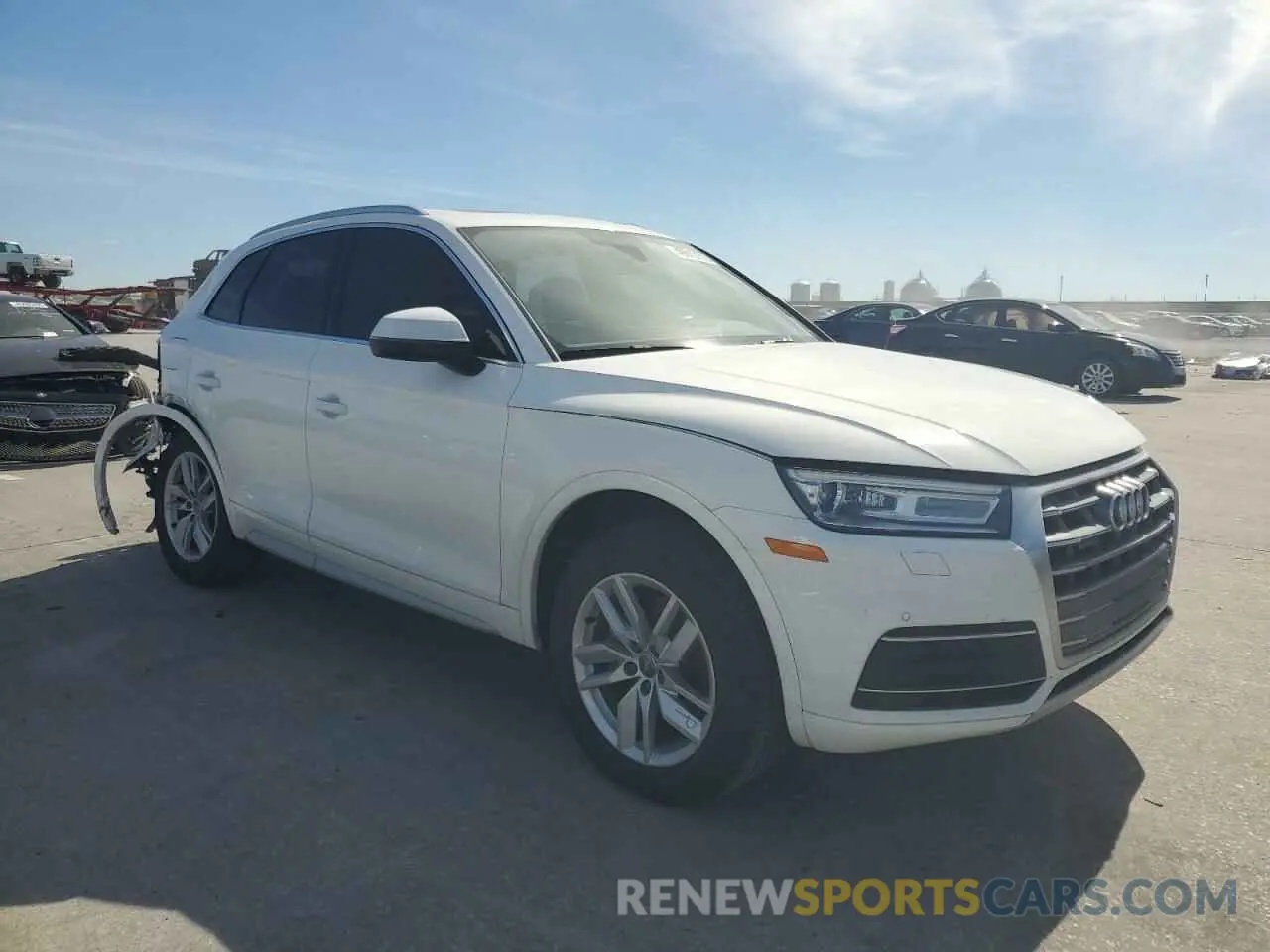 4 Photograph of a damaged car WA1ANAFY9L2113778 AUDI Q5 2020