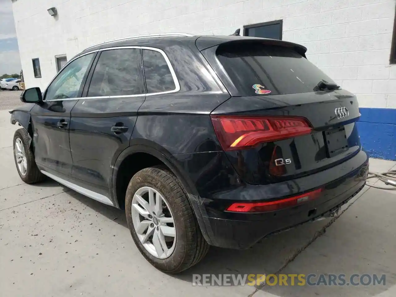 3 Photograph of a damaged car WA1ANAFYXL2022986 AUDI Q5 2020