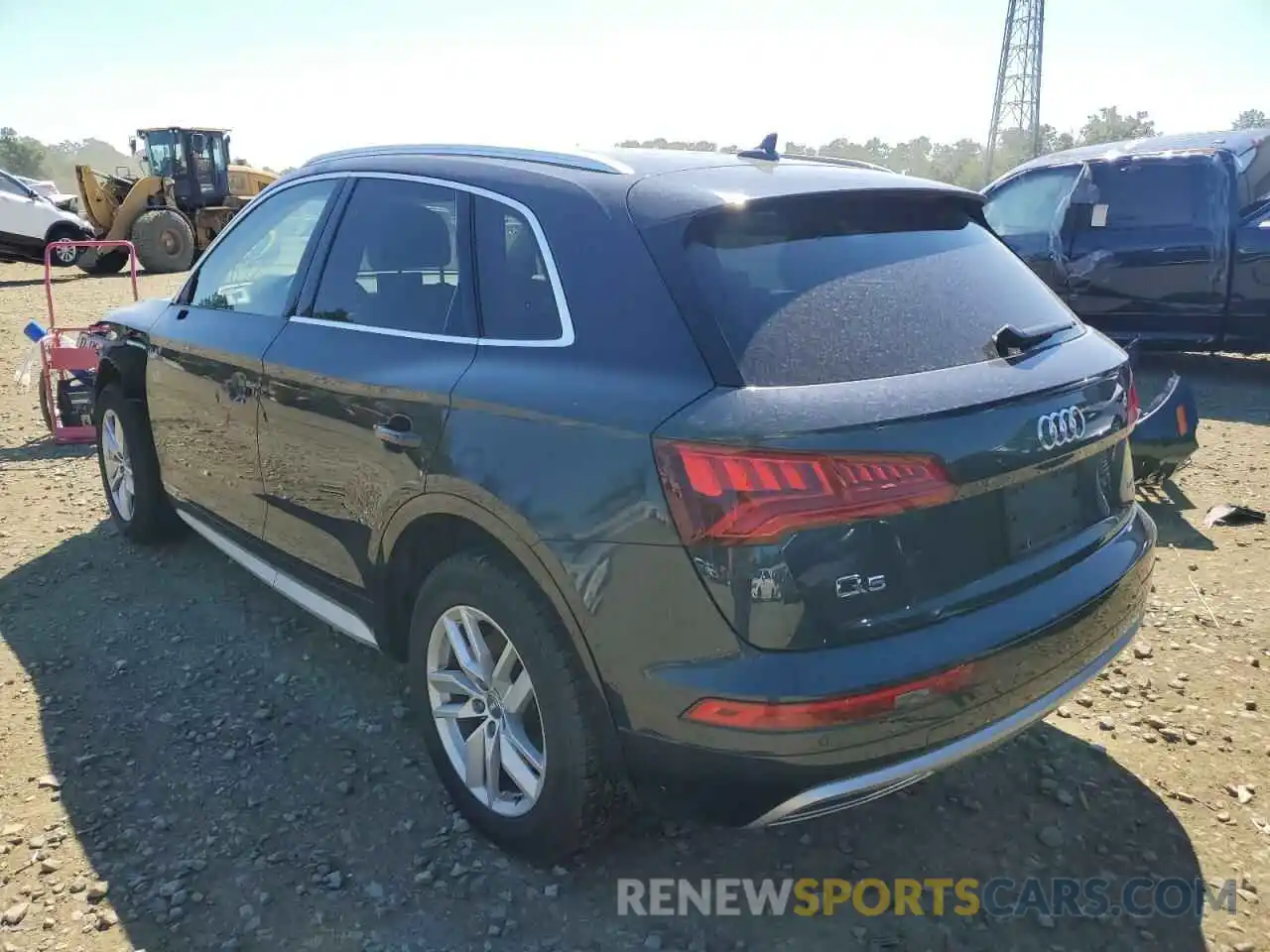 3 Photograph of a damaged car WA1ANAFYXL2031090 AUDI Q5 2020