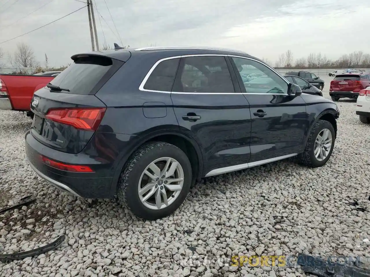 3 Photograph of a damaged car WA1ANAFYXL2038282 AUDI Q5 2020