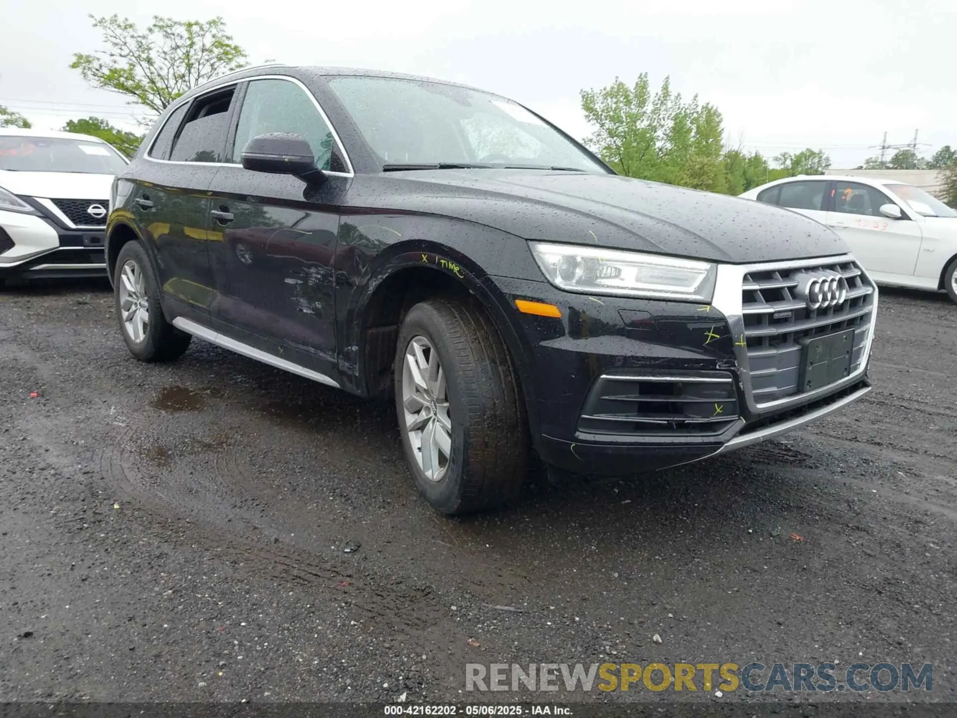 1 Photograph of a damaged car WA1ANAFYXL2058158 AUDI Q5 2020