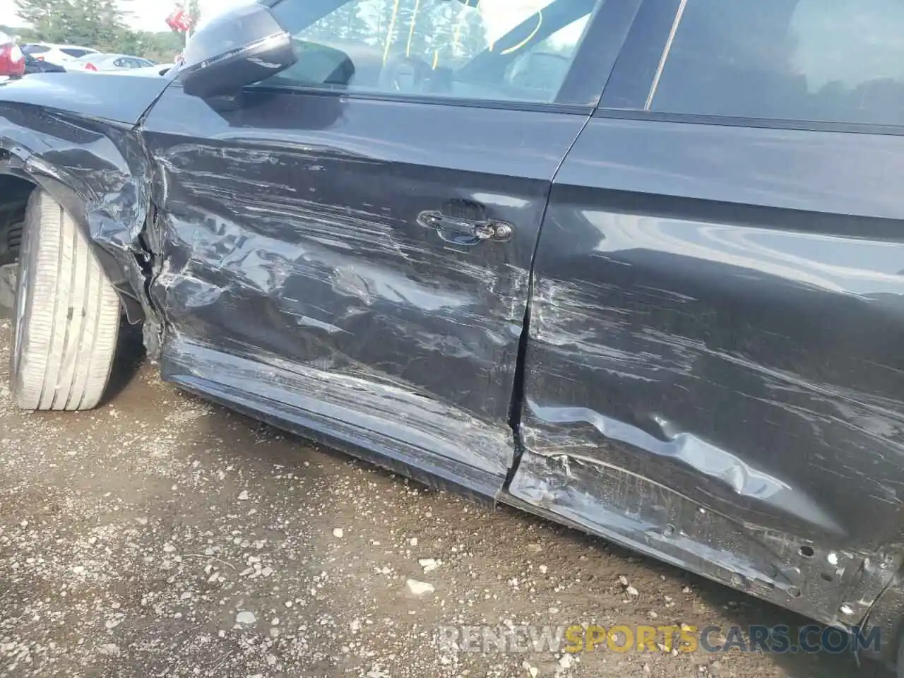 9 Photograph of a damaged car WA1ANAFYXL2077020 AUDI Q5 2020